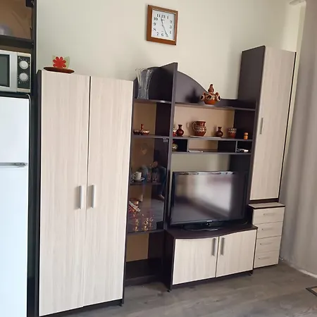Byala Cozy Apartment Kiwi Exterior photo